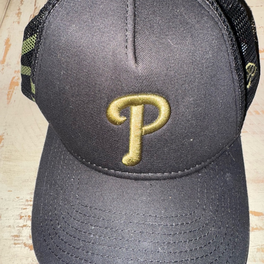 New Era Black 9FORTY Cap Philadelphia Philles
Preloved still clean. Baseball OS